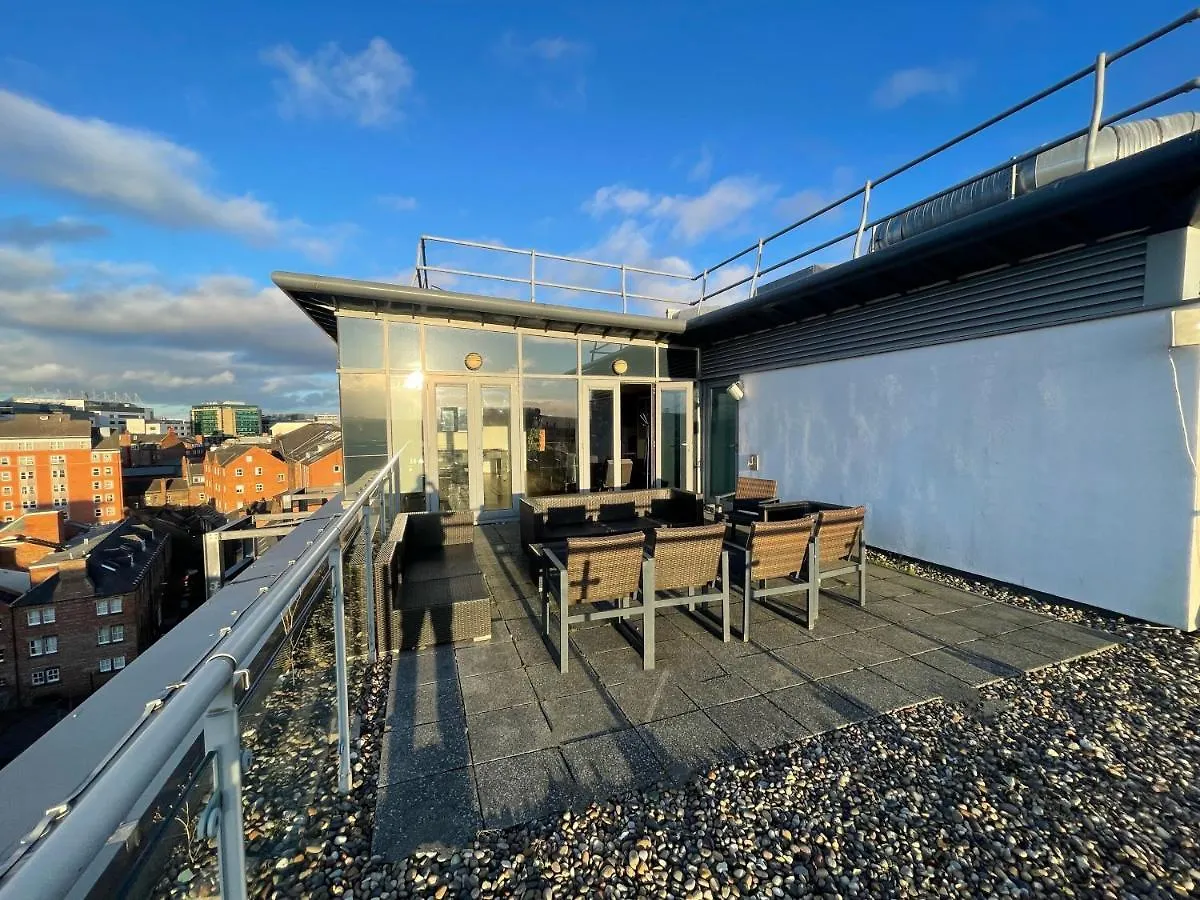 Newcastle Penthouse - Sleeps 8 - City Centre - Free Parking - City Views Lägenhet 0*, Newcastle-upon-Tyne Storbritannien